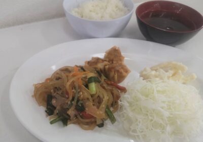 チャプチェ定食。　中華のチャプチェが定食に！！　これは食べずにはいられない！！